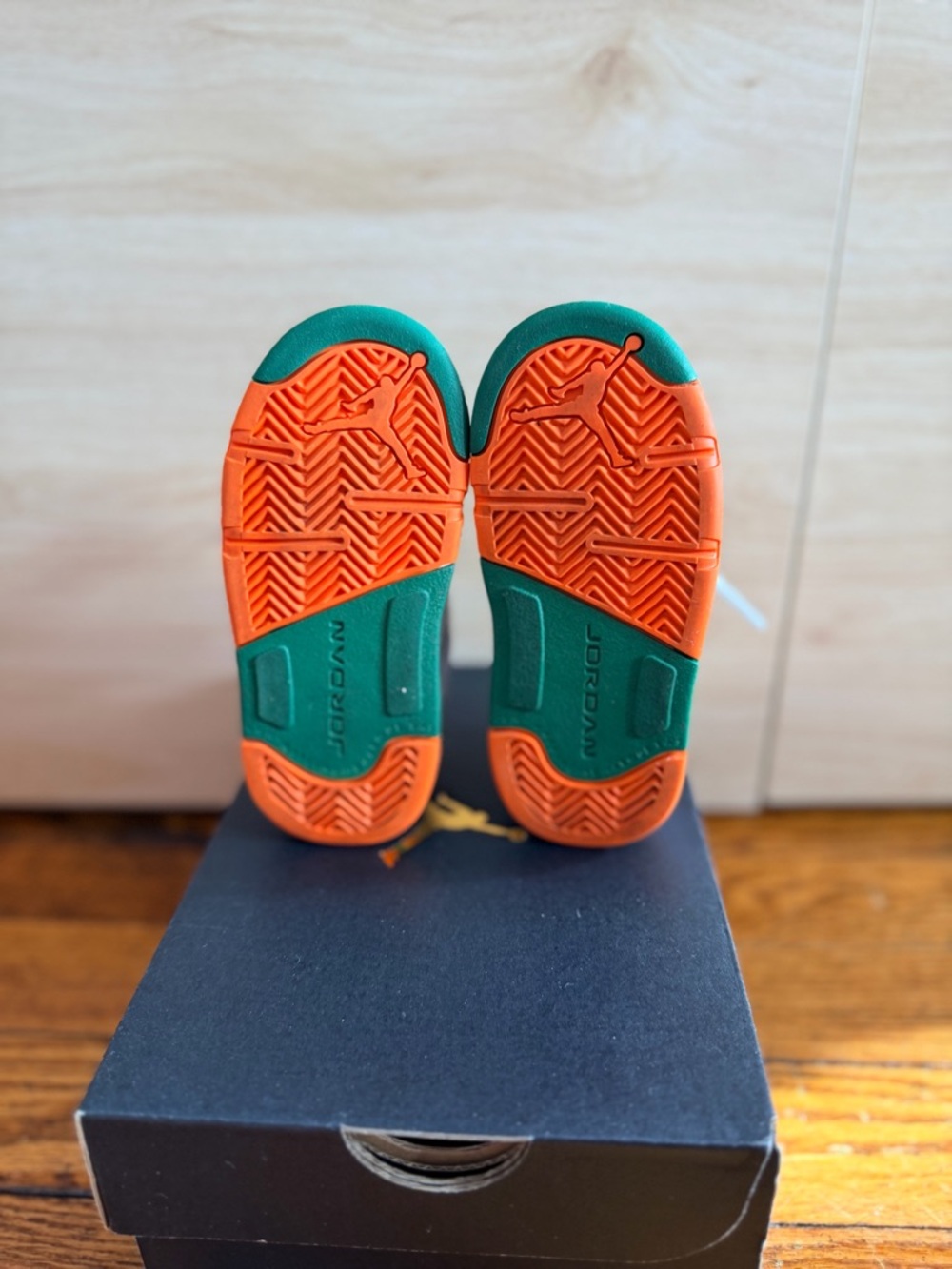 Kids' Jordan Sneakers - White and Orange - Picture 5 of 5